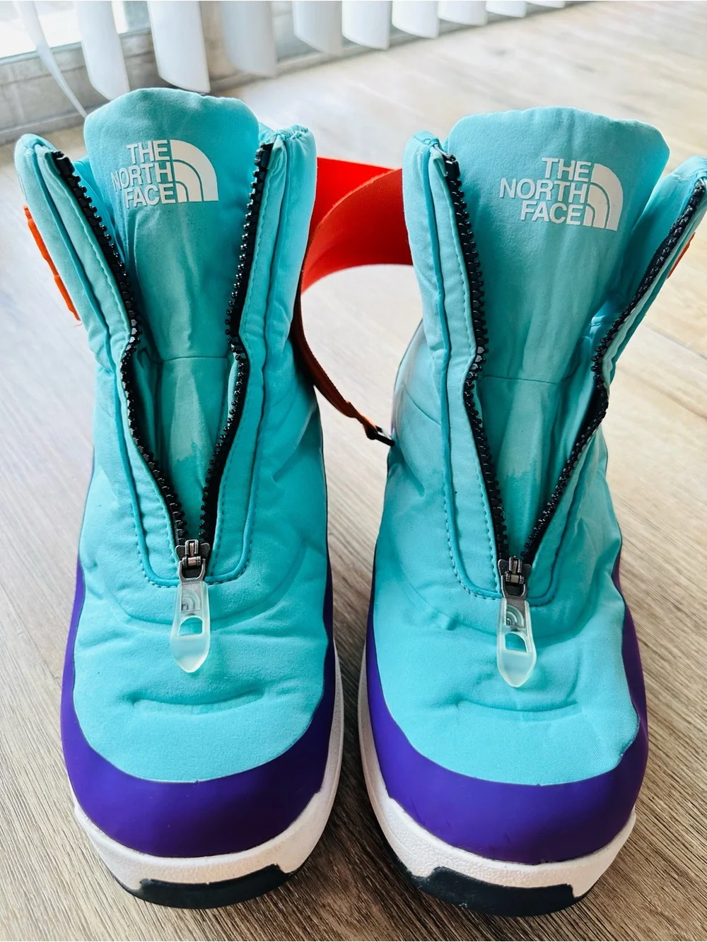 The North Face Nuptse II Strap